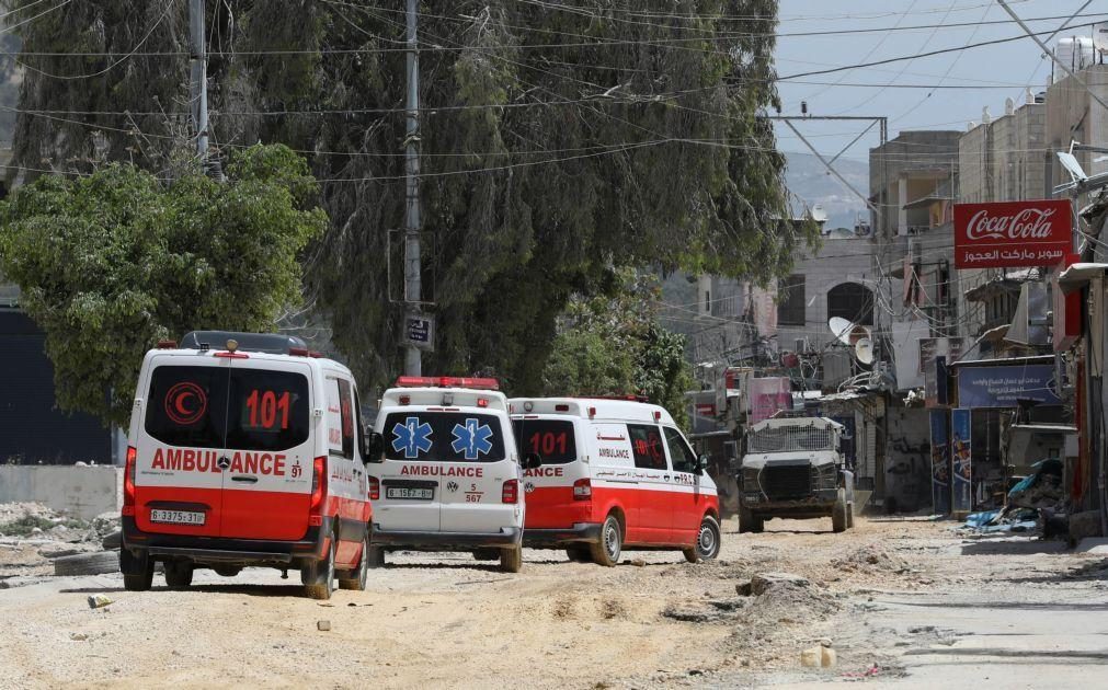 Raide israelita faz 14 mortos na Cisjordânia