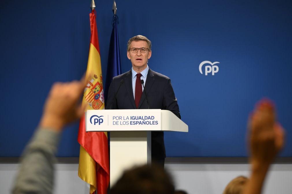 Líder da oposição em Espanha acusa Sánchez de frivolidade e de envergonhar o país