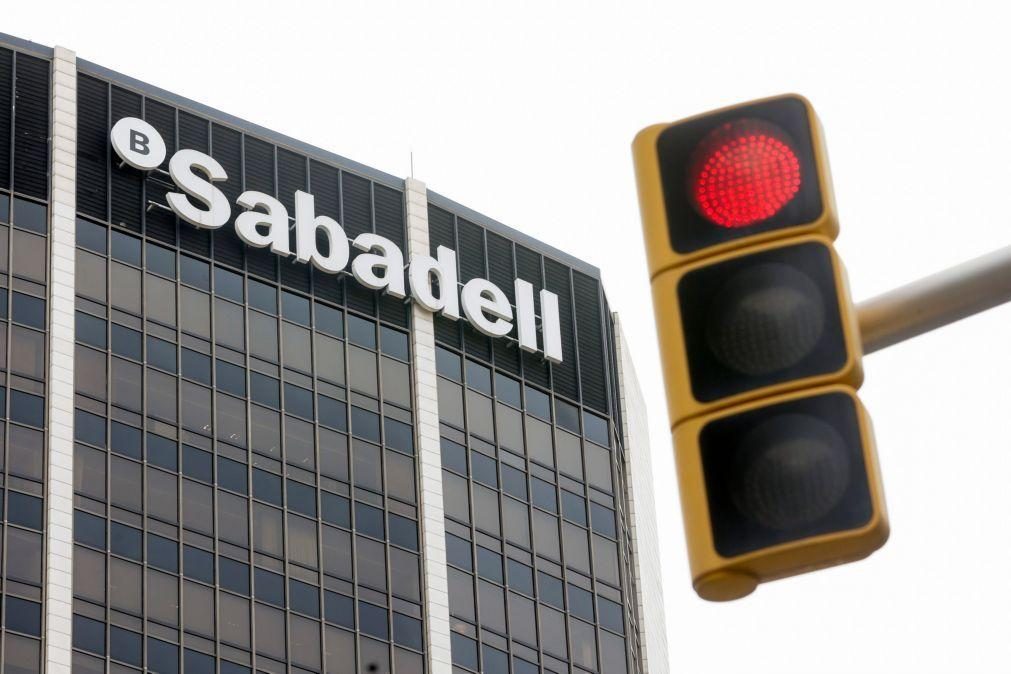 Banco Sabadell revê em alta estimativas e aponta resultados recorde este ano