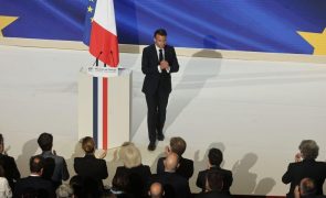 Macron acusa Pequim e Washington de desrespeitarem política comercial europeia