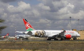 Companhia aérea do Quénia acusa RD Congo de deter funcionários