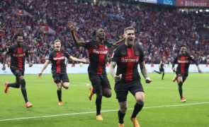 Virtual campeão Bayer Leverkusen resgata ponto frente a Estugarda nos descontos