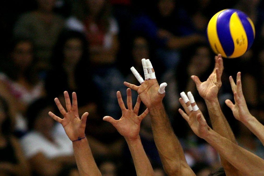 Benfica bate Sporting e fica a um triunfo do 'penta' no nacional de voleibol