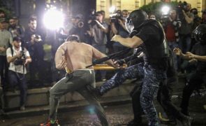 Mais de 60 detidos em novos protestos na Geórgia contra lei de agentes estrangeiros