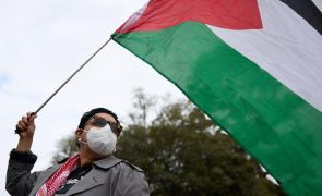 Várias universidades britânicas estão a montar acampamentos pró-Palestina