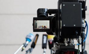 Jornalistas são-tomenses dizem que influência política ainda condiciona liberdade de imprensa