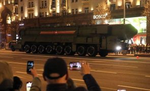 Rússia ameaça atacar alvos britânicos se Kiev usar armas inglesas