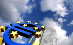 Euro sobe apoiado por declarações de economista-chefe do BCE