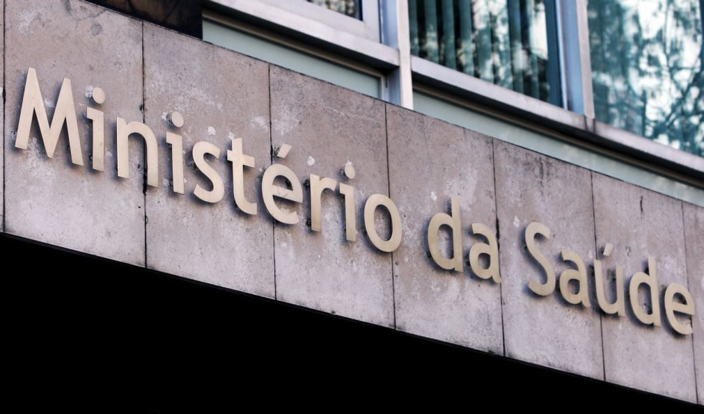 Sindicato dos médicos pede explicações ao Ministério sobre concursos face às