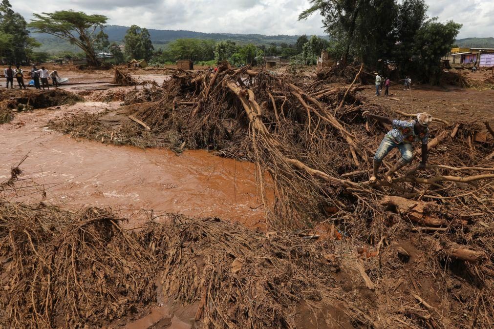 Semanas de chuvas fortes na região da África Oriental deslocaram 234 mil pessoas
