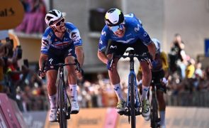 Pelayo Sánchez estreia-se a vencer em 'grandes', Pogacar mantém-se de rosa no Giro