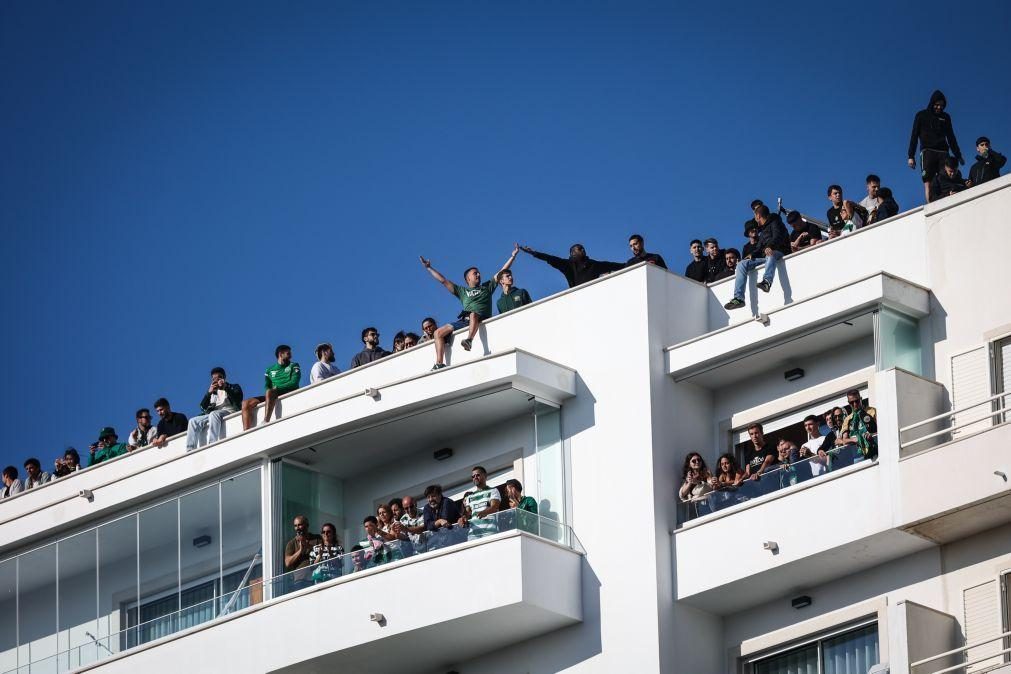 Estoril de verde e branco para receber o campeão Sporting