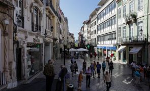 Mais de 100 artistas vão ocupar a Baixa de Coimbra durante o verão