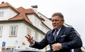 Primeiro-ministro da Eslováquia ferido num tiroteio
