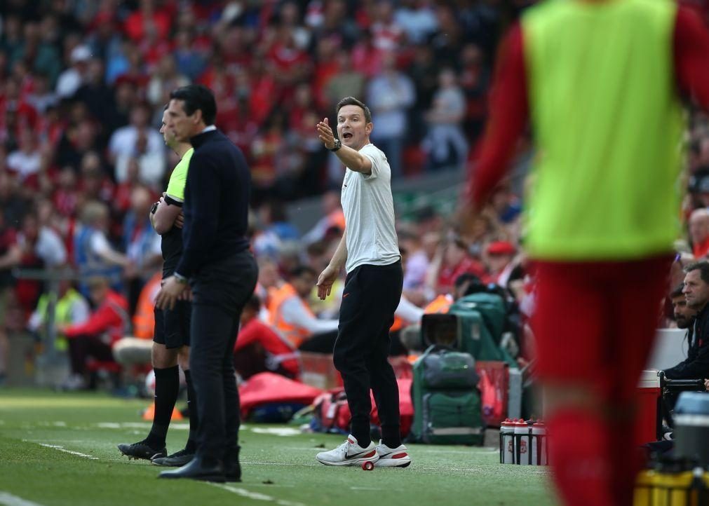 Adjunto de Klopp no Liverpool vai treinar Salzburgo nas próximas três épocas