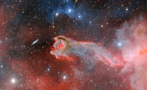 ‘Mão de Deus’ deixa astrónomos a coçar a cabeça