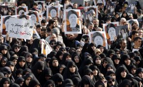 Milhares de iranianos prestam homenagem a Raisi nas ruas do país