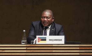 Zelenski convida Nyusi para cimeira e Moçambique reconhece incremento das relações