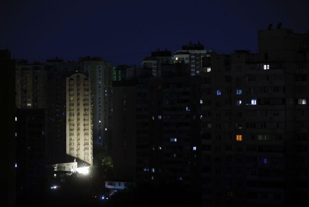 Ucrânia diz que central de Dnipro está em