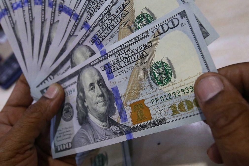 Dívida pública global atinge recorde de 89 biliões de euros em 2023