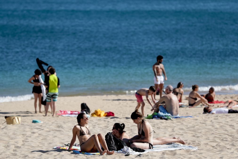 Praia das Moitas está interditada a banhos em Cascais