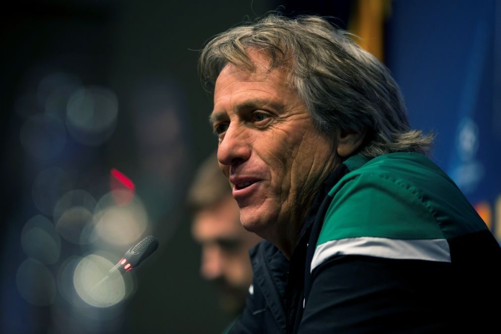 Última Hora: Jorge Jesus convoca dois jogadores da equipa B para o jogo contra o Atlético Madrid