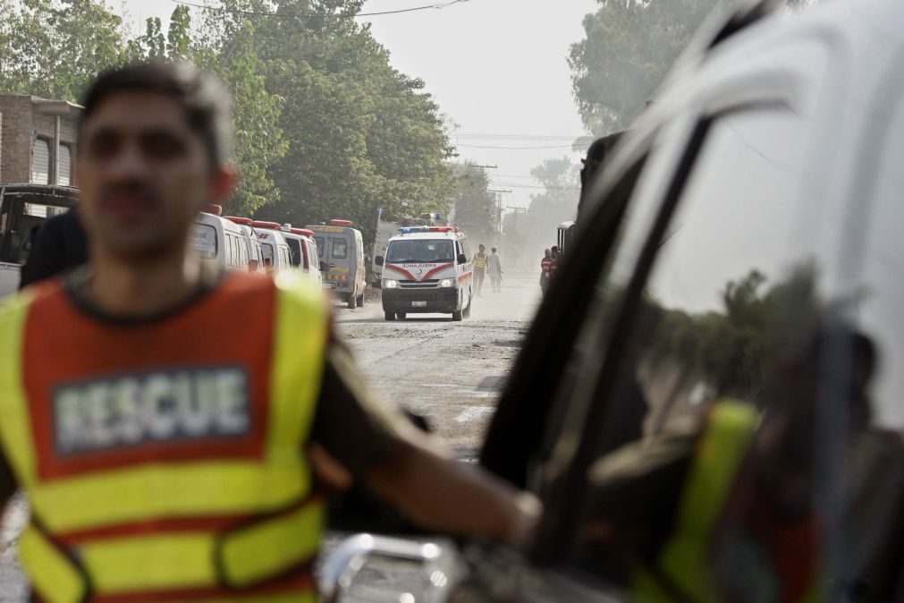 Ataque bombista contra igreja no Paquistão faz quatro mortos e 18 feridos