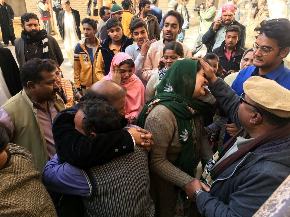 Última hora: Sobe para 8 mortos e 30 feridos as vítimas do ataque contra igreja no Paquistão