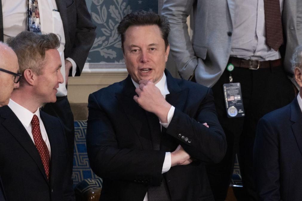 Elon Musk acusa OpenAI de preferir lucro ao