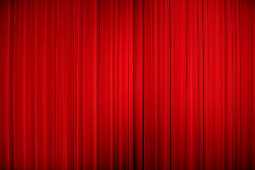 Teatro do Vestido questiona desinteresse pela História em espetáculo no CCB