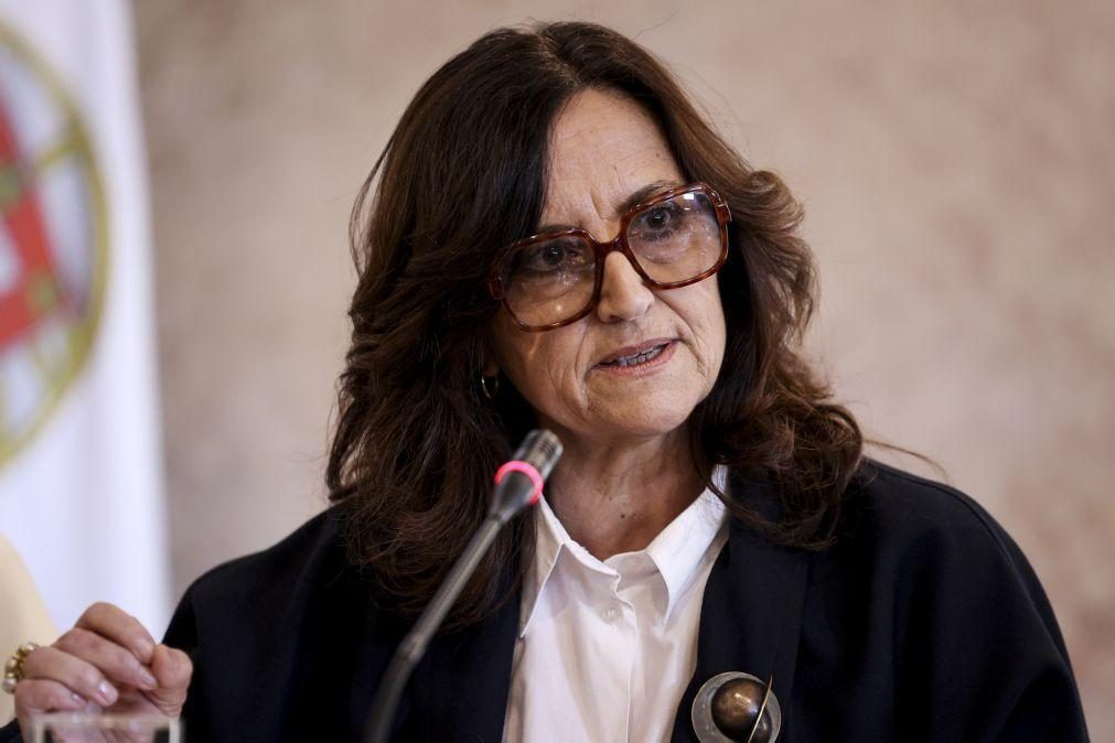 Ministra da Cultura acusa antecessor de
