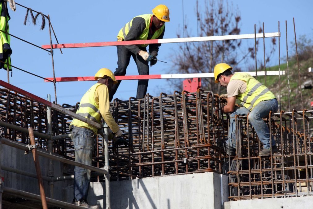 Sindicato da Construção quer «reunião urgente» com patronato para debater salários