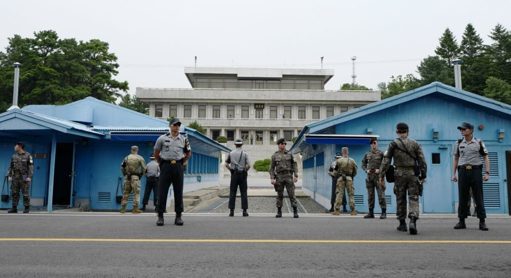 Coreia do Norte anuncia reabertura de canal de comunicação com o Sul