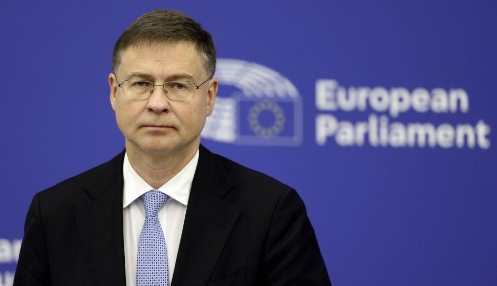 UE