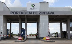 Circulação nas portagens de Maputo reaberta ao fim de dez horas de bloqueio