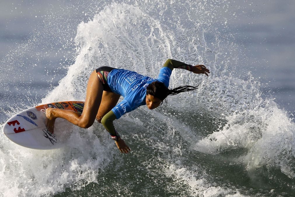 Teresa Bonvalot na terceira ronda na final do Mundial de juniores de surf