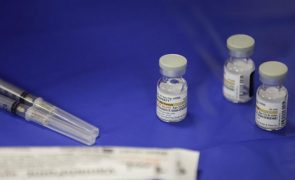 Lucro da Pfizer mais do que triplica e supera 8 mil milhões de dólares em 2024