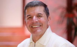 João Baião Revela que tem 4 telemóveis e explica: 
