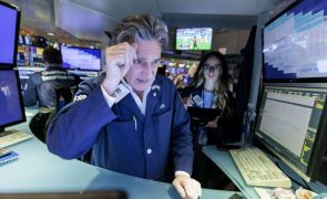 Wall Street encerra em nítida baixa devido à preocupação com a economia dos EUA