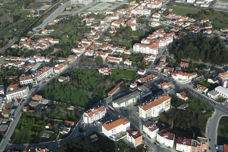 Homem faz furo de água e encontra gasóleo em terreno de Carregal do Sal