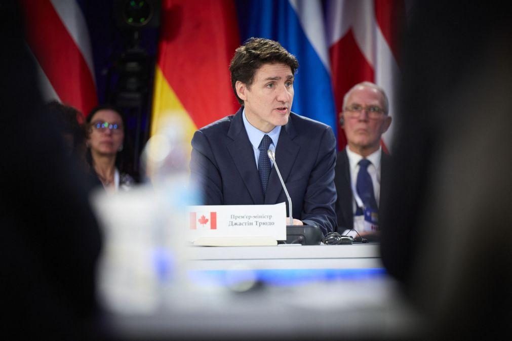 PM canadiano afirma que país trabalha