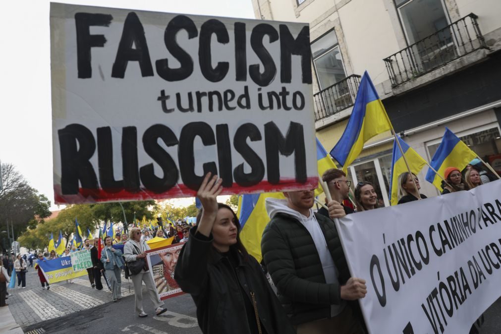 Comunidade ucraniana protesta contra
