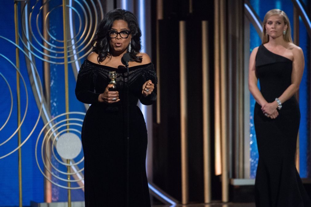 Oprah Winfrey põe auditório dos Globos de Ouro de pé com poderoso discurso