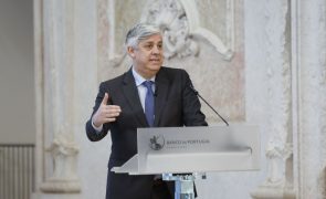 Mesmo com crise política, economia tem tido 