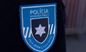 Chefe da PSP em prisão domiciliária com vigilância eletrónica por alegada violência doméstica
