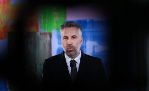 Pedro Nuno diz que caso sobre empresa de Montenegro não está encerrado