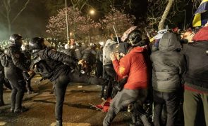 Grupo de direitos humanos denuncia prisão de dez jornalistas na Turquia