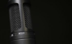 Autoridade reguladora de Cabo Verde nega queixa contra rádio mas deixa duas notas