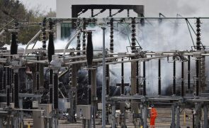 Polícia britânica descarta origem criminosa do incêndio no aeroporto de Heathrow
