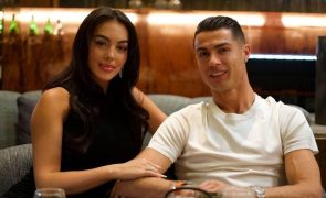 Cristiano Ronaldo E Georgina Rodríguez almoçam com vista para o mar em Cascais